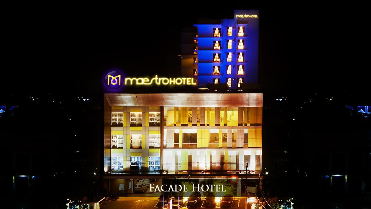 Maestro Hotel Kota Baru Pontianak Esterno foto